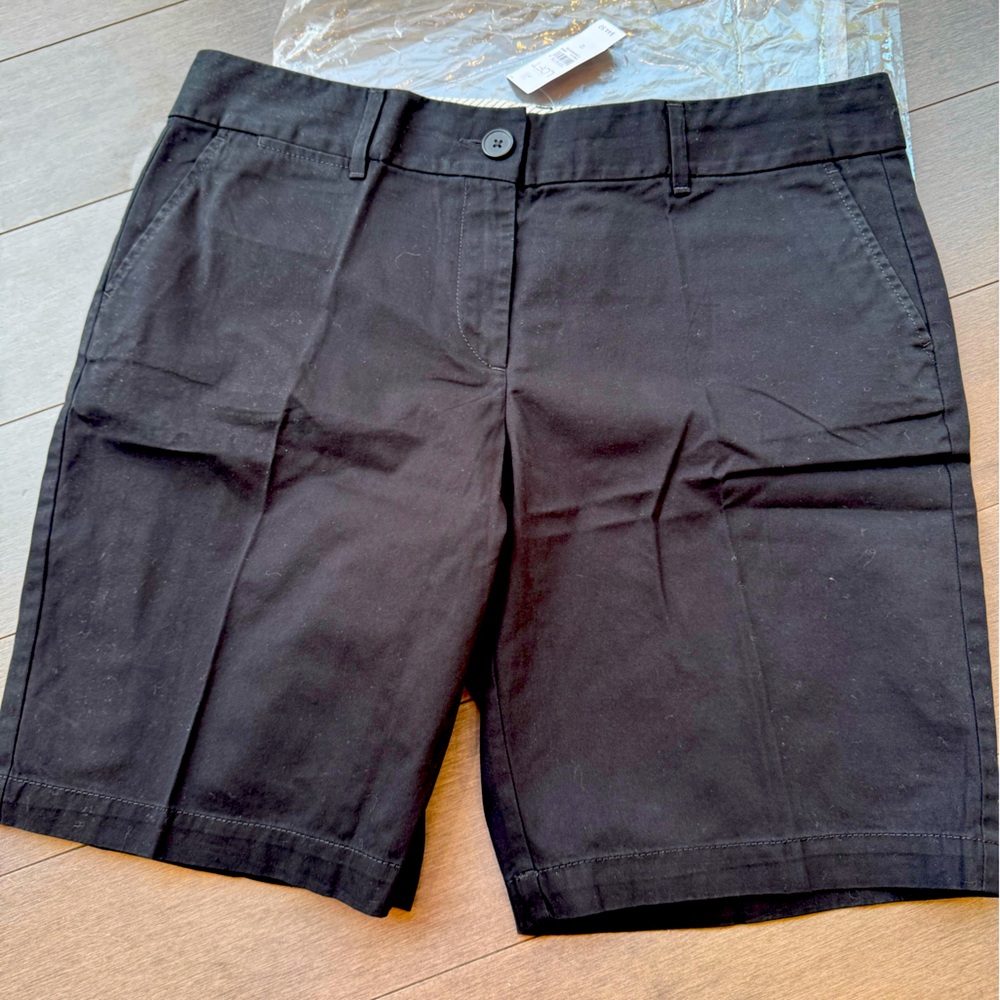 Never worn! Ann Taylor Loft Classic Black Women's Shorts - New w/ Tags
